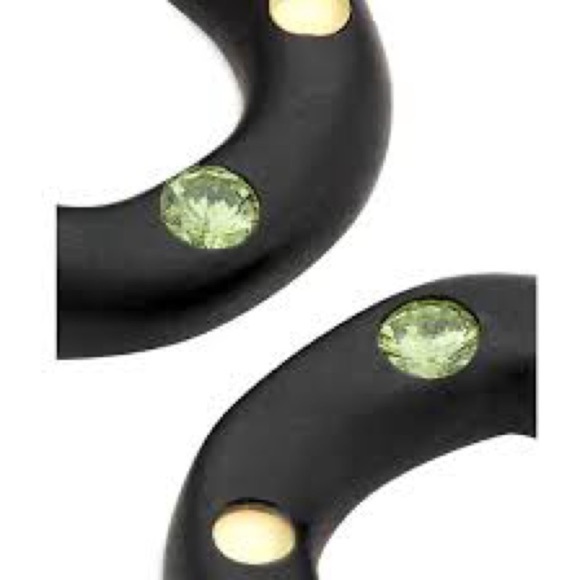 Authentic Tory Burch Exclusive Merchandise Selection At Final Prices To Buy Now - Picture 8 of 12